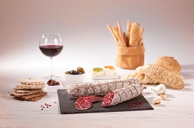 SALAME PIEMONTE TAGLIERE BICCHIERE DI VINO
