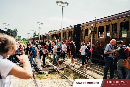 Treno di Dante passeggeri